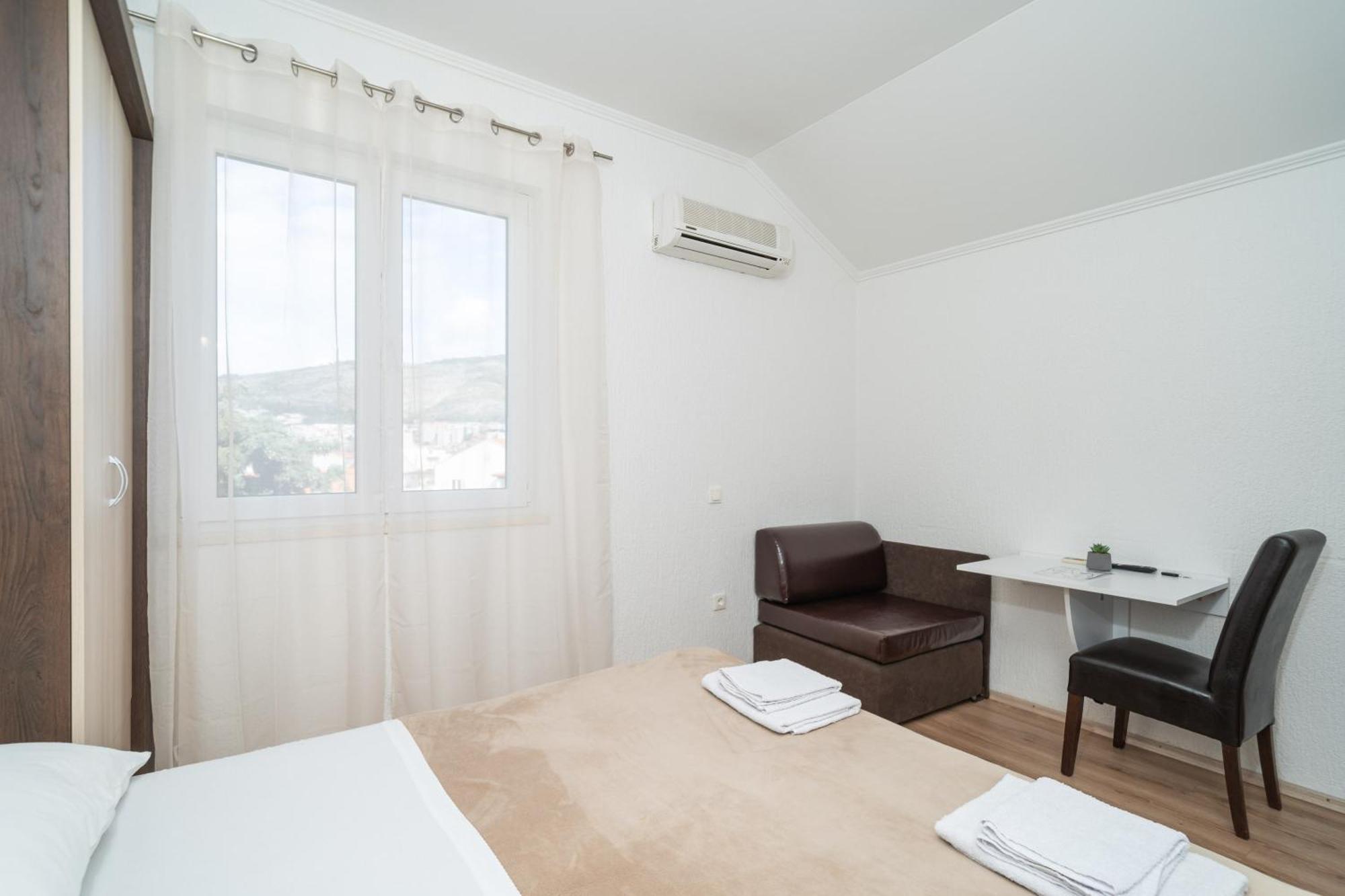 Luki Apartament *